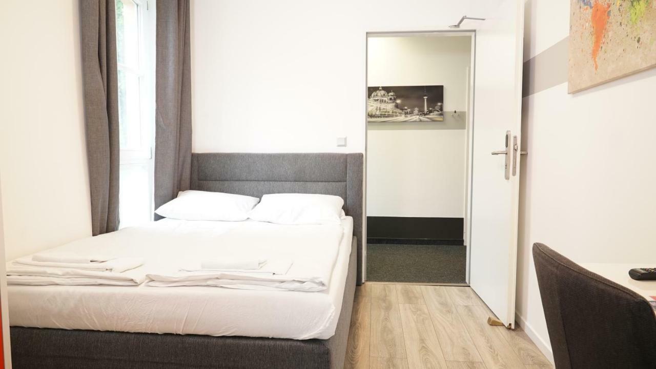 Check In Hotel Berlino Esterno foto